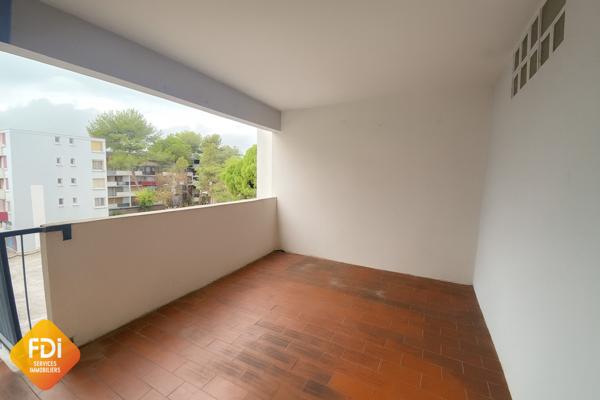 APPARTEMENT 6 PIECES DE 103 M2 AVEC GARAGE ET CAVE