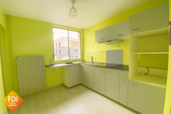 APPARTEMENT 6 PIECES DE 103 M2 AVEC GARAGE ET CAVE