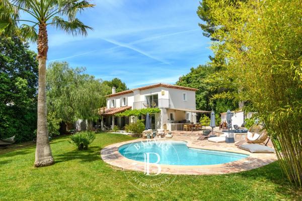 Sanary-sur-Mer, Villa 5 Chambres -  162 m² à vendre