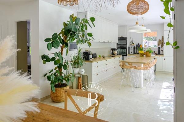 Sanary-sur-Mer, Villa 5 Chambres -  162 m² à vendre