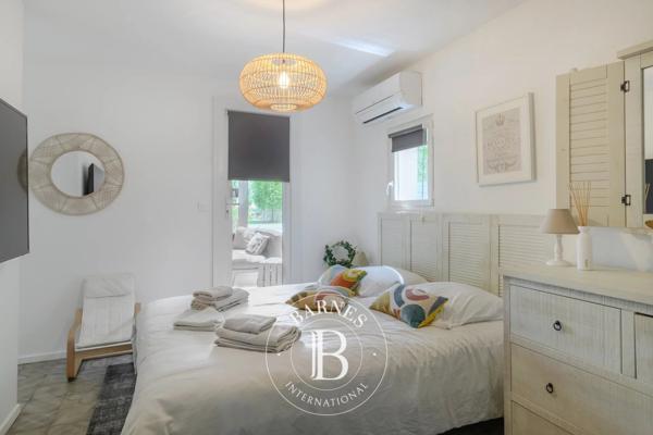 Sanary-sur-Mer, Villa 5 Chambres -  162 m² à vendre
