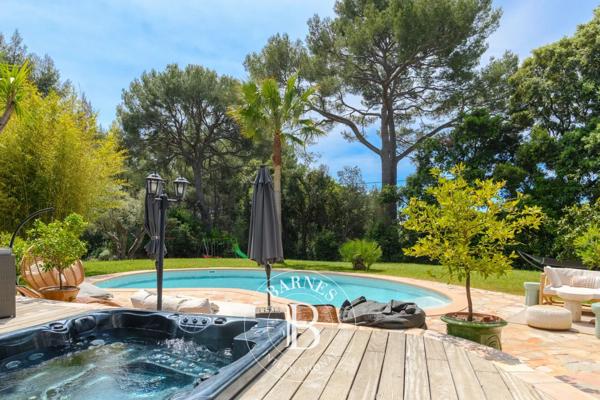 Sanary-sur-Mer, Villa 5 Chambres -  162 m² à vendre