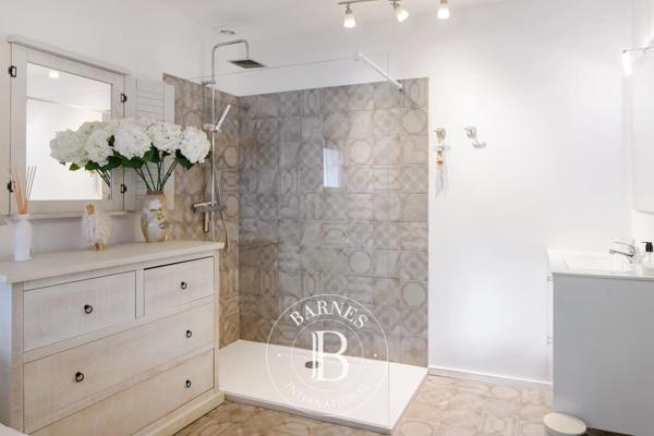 Sanary-sur-Mer, Villa 5 Chambres -  162 m² à vendre