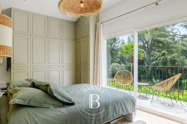 Sanary-sur-Mer, Villa 5 Chambres -  162 m² à vendre