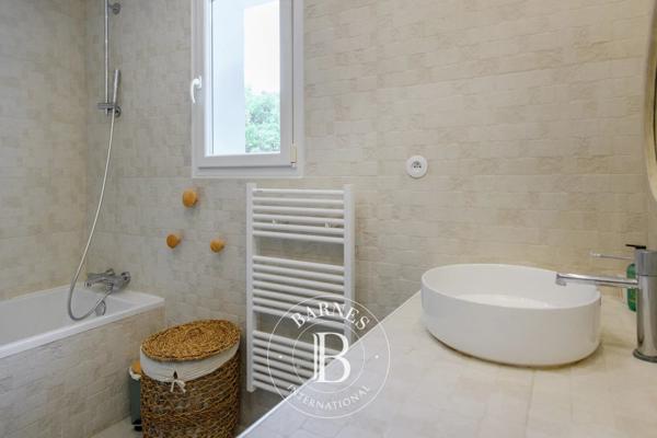 Sanary-sur-Mer, Villa 5 Chambres -  162 m² à vendre