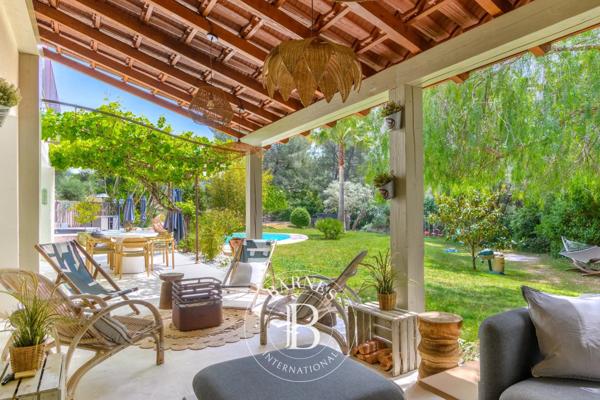 Sanary-sur-Mer, Villa 5 Chambres -  162 m² à vendre