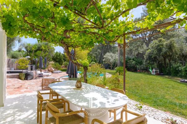 Sanary-sur-Mer, Villa 5 Chambres -  162 m² à vendre