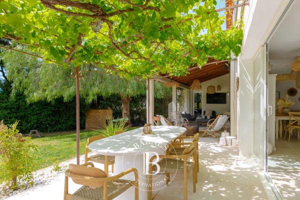 Sanary-sur-Mer, Villa 5 Chambres -  162 m² à vendre