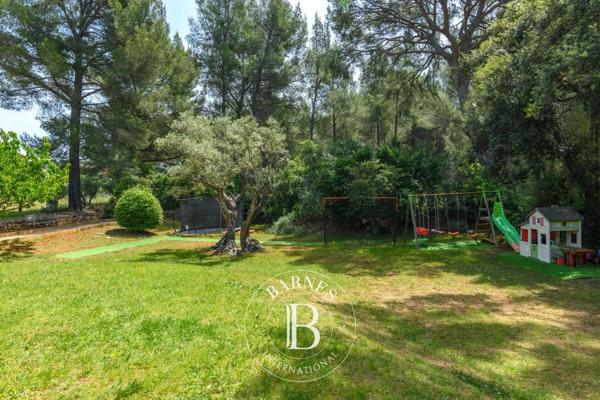 Sanary-sur-Mer, Villa 5 Chambres -  162 m² à vendre