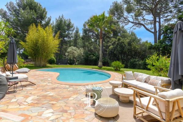 Sanary-sur-Mer, Villa 5 Chambres -  162 m² à vendre