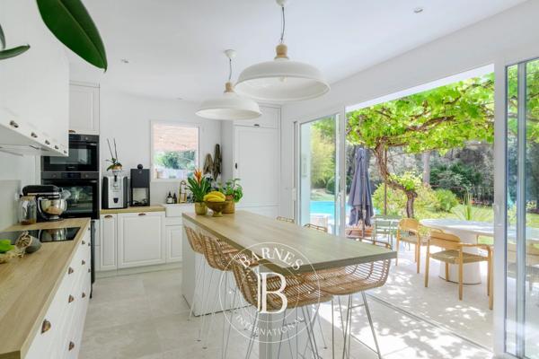 Sanary-sur-Mer, Villa 5 Chambres -  162 m² à vendre