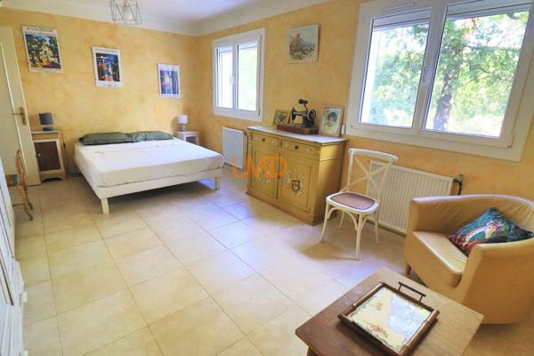 Saint Maximin: maison 286m2 sur 5000m2 - 6 voire 7 chambres