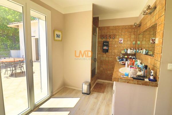 Saint Maximin: maison 286m2 sur 5000m2 - 6 voire 7 chambres