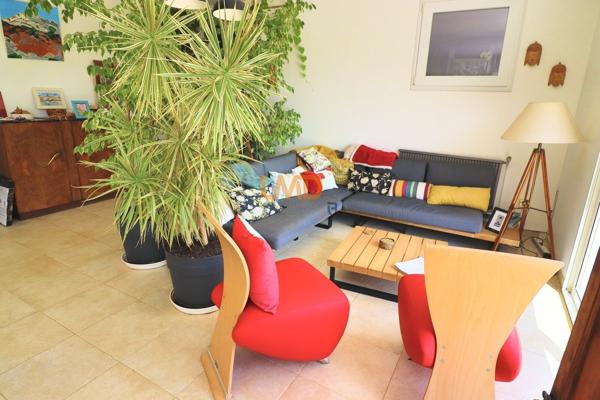 Saint Maximin: maison 286m2 sur 5000m2 - 6 voire 7 chambres