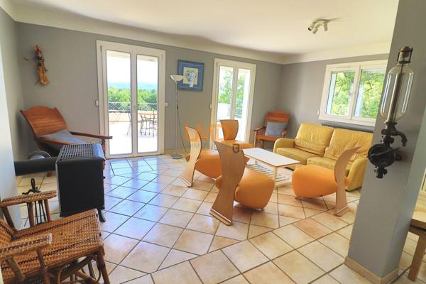 Saint Maximin: maison 286m2 sur 5000m2 - 6 voire 7 chambres