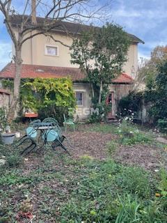 Étiolles (91450) maison de caractère avec studio indépendant en centre ville de Etiolles