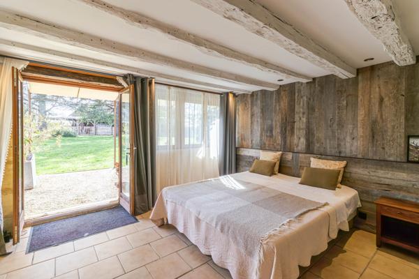 Propriété d’Exception – Domaine Privé de 27 Hectares en Position Dominante – Périgord Noir