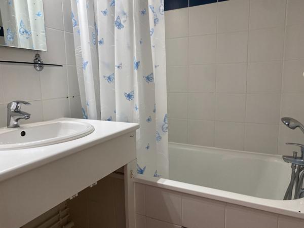 PONTAILLAC - aperçu mer Vaux sur mer