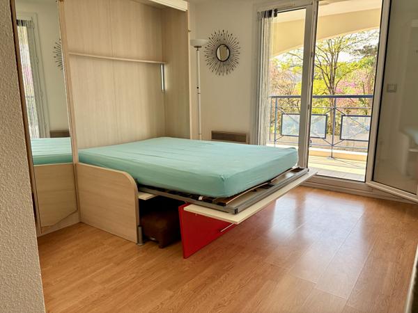 PONTAILLAC - aperçu mer Vaux sur mer