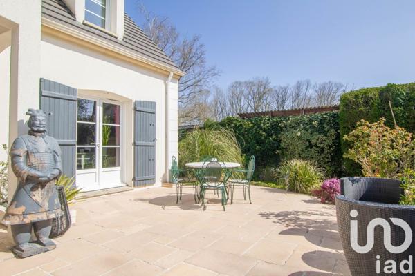 Maison 7 pièces de 178 m² à Nozay (91620)