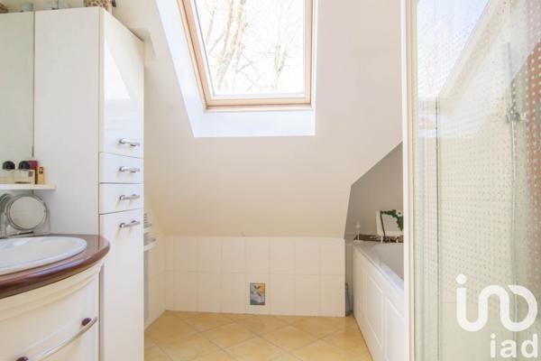 Maison 7 pièces de 178 m² à Nozay (91620)