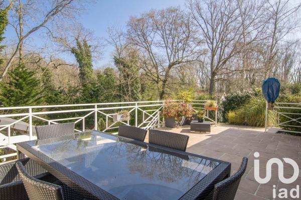 Maison 7 pièces de 178 m² à Nozay (91620)