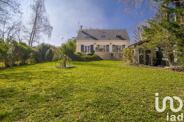 Maison 7 pièces de 178 m² à Nozay (91620)