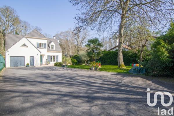 Maison 7 pièces de 178 m² à Nozay (91620)