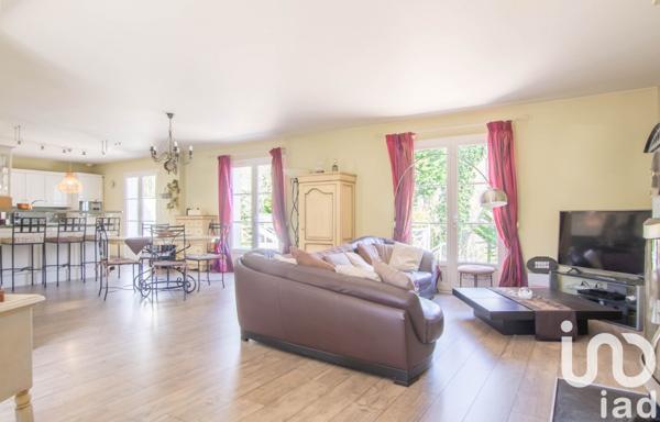 Maison 7 pièces de 178 m² à Nozay (91620)