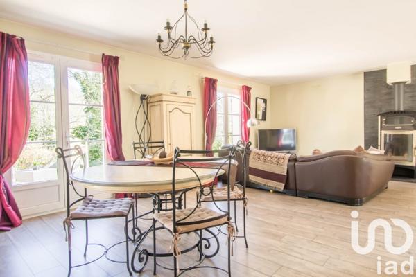 Maison 7 pièces de 178 m² à Nozay (91620)