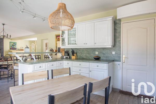 Maison 7 pièces de 178 m² à Nozay (91620)