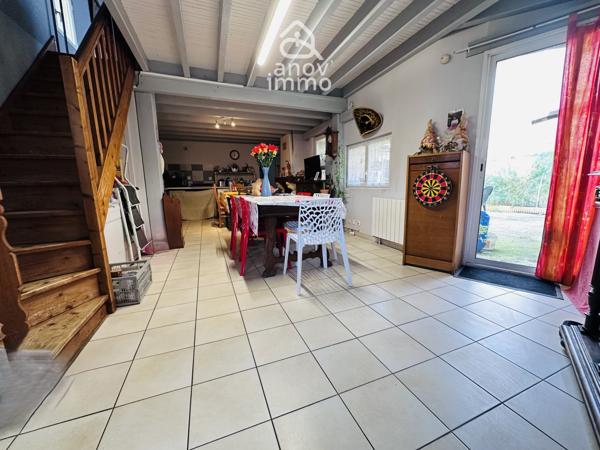 Maison
                                                                                                                                                                                                                                                                                                                        5 pièce(s)                                                                                                                                                                                                          3 chambre(s)                                                                                                                                                                                                          109.12  m²