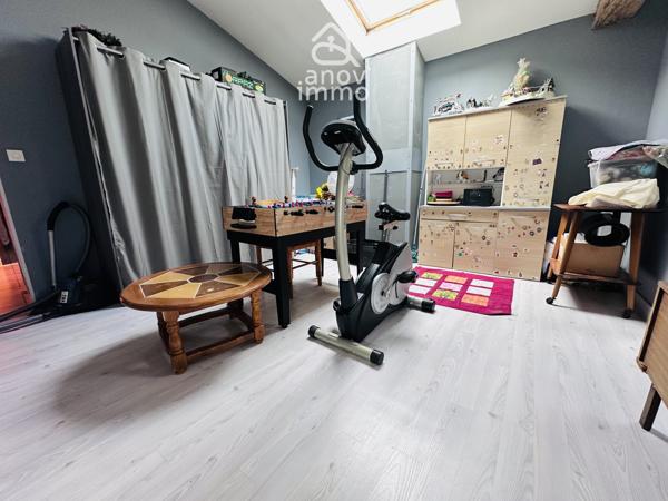 Maison
                                                                                                                                                                                                                                                                                                                        5 pièce(s)                                                                                                                                                                                                          3 chambre(s)                                                                                                                                                                                                          109.12  m²