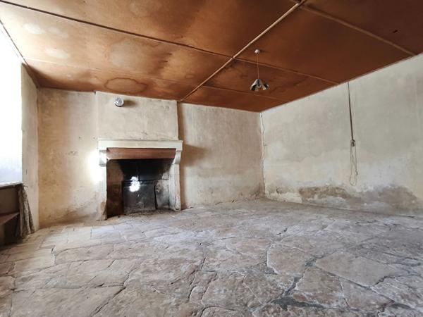 Corps de ferme à Chaunay