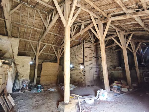 Corps de ferme à Chaunay