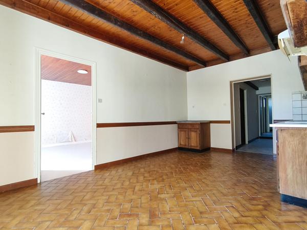 Corps de ferme à Chaunay