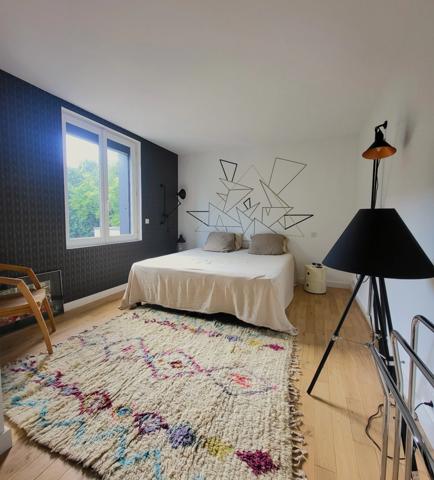 Maison avec belle rénovation, commerces à pieds !