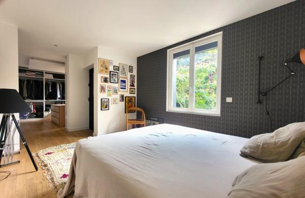 Maison avec belle rénovation, commerces à pieds !