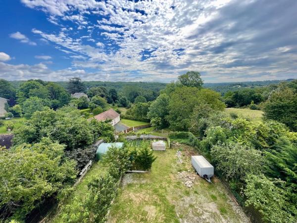 Immeuble à CROZANT (23160)