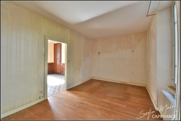 Maison à vendre 8 pièces PREVERANGES (18)