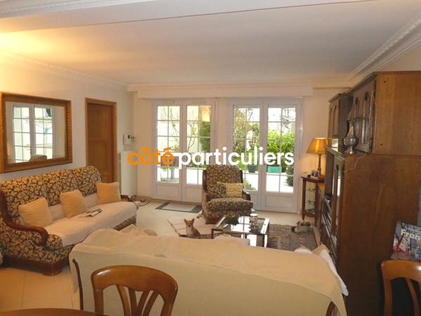 Vente Maison168 m² - 7 Pièces - VILLENEUVE LE ROI (94290)