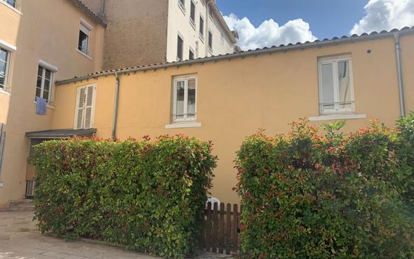 Appartement à vendre    2 pièces •  Lyon 3