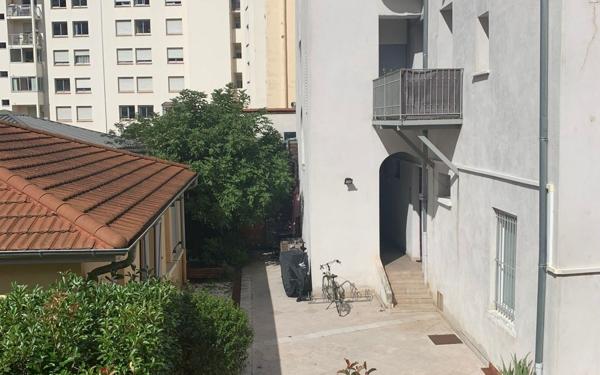 Appartement à vendre    2 pièces •  Lyon 3