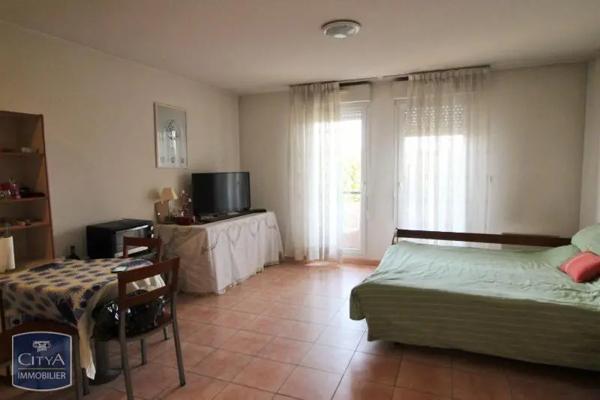 Appartement à louer 1 pièce 31.8m² Trets (13530)