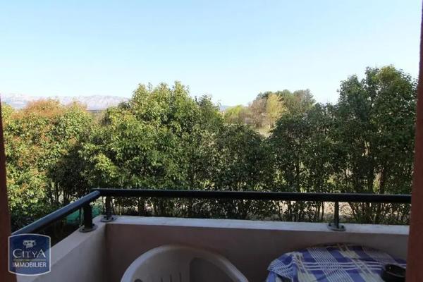 Appartement à louer 1 pièce 31.8m² Trets (13530)