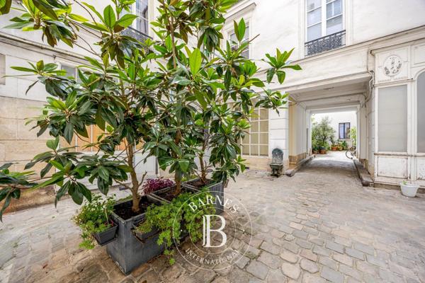 Paris 4ème, Appartement 1 Chambre -  65 m² à vendre