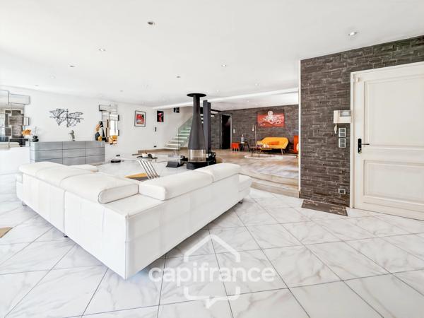 LE PERREUX SUR MARNE (94) LE PERREUX-SUR-MARNE – MAISON FAMILIALE DE 262,50 M² EN PARFAIT ETAT– 4 SUITES – JARDIN AVEC PISCINE HORS SOL – GARAGE DOUBLE