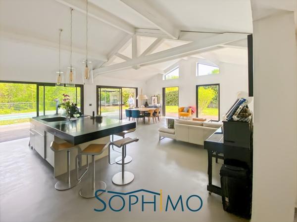 Le Puy-Sainte-Réparade (13610) Maison familiale contemporaine, calme absolu