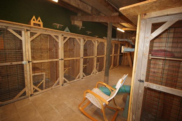 Oroix (65320) MAISON DE VILLAGE-DEPENDANCES