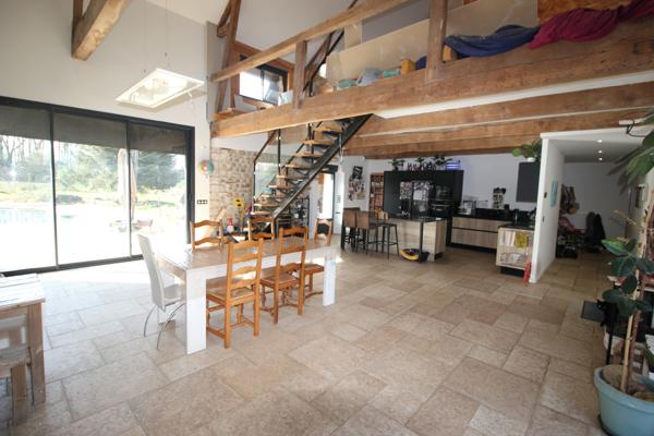 Oroix (65320) MAISON DE VILLAGE-DEPENDANCES